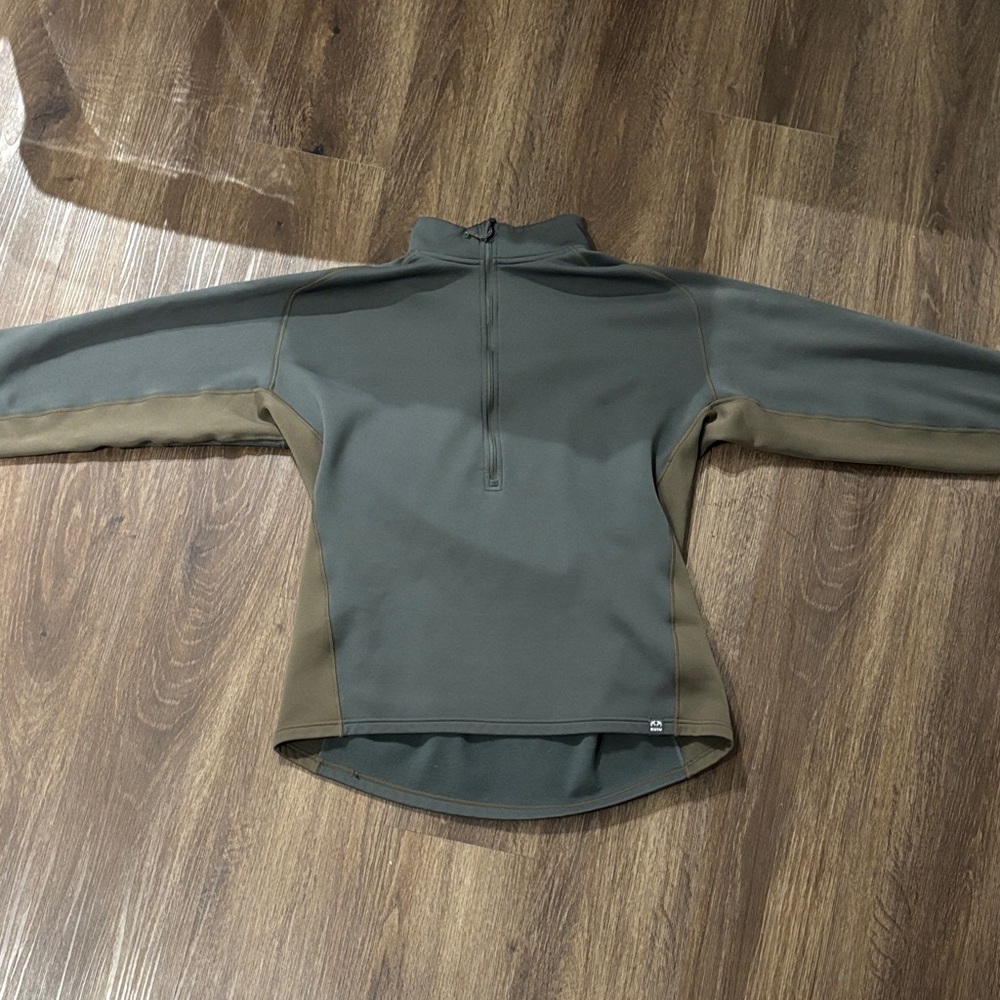 KUIU Black and Gray Pullover